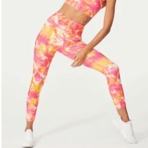 Wildfox Sweat Island Sunrise Orange & Pink tie dye leggings Size Small